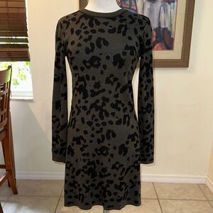 NWOT JOHN + JENN Stylish Green/Black/Gray Leopard Print Sweater Dress Size XS